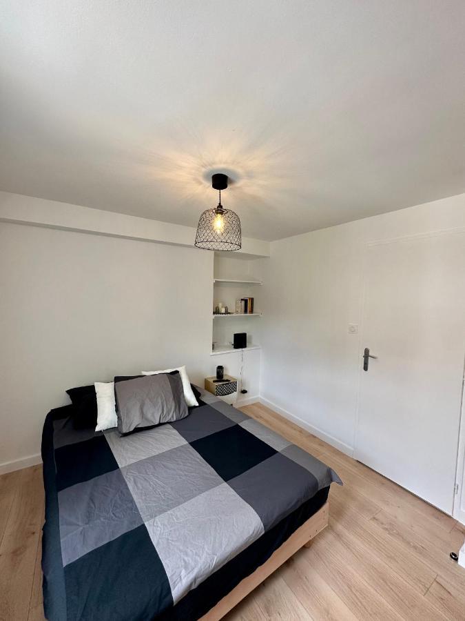 Charmant T2 Cosy En Plein Centre Ville Montluel Exterior photo